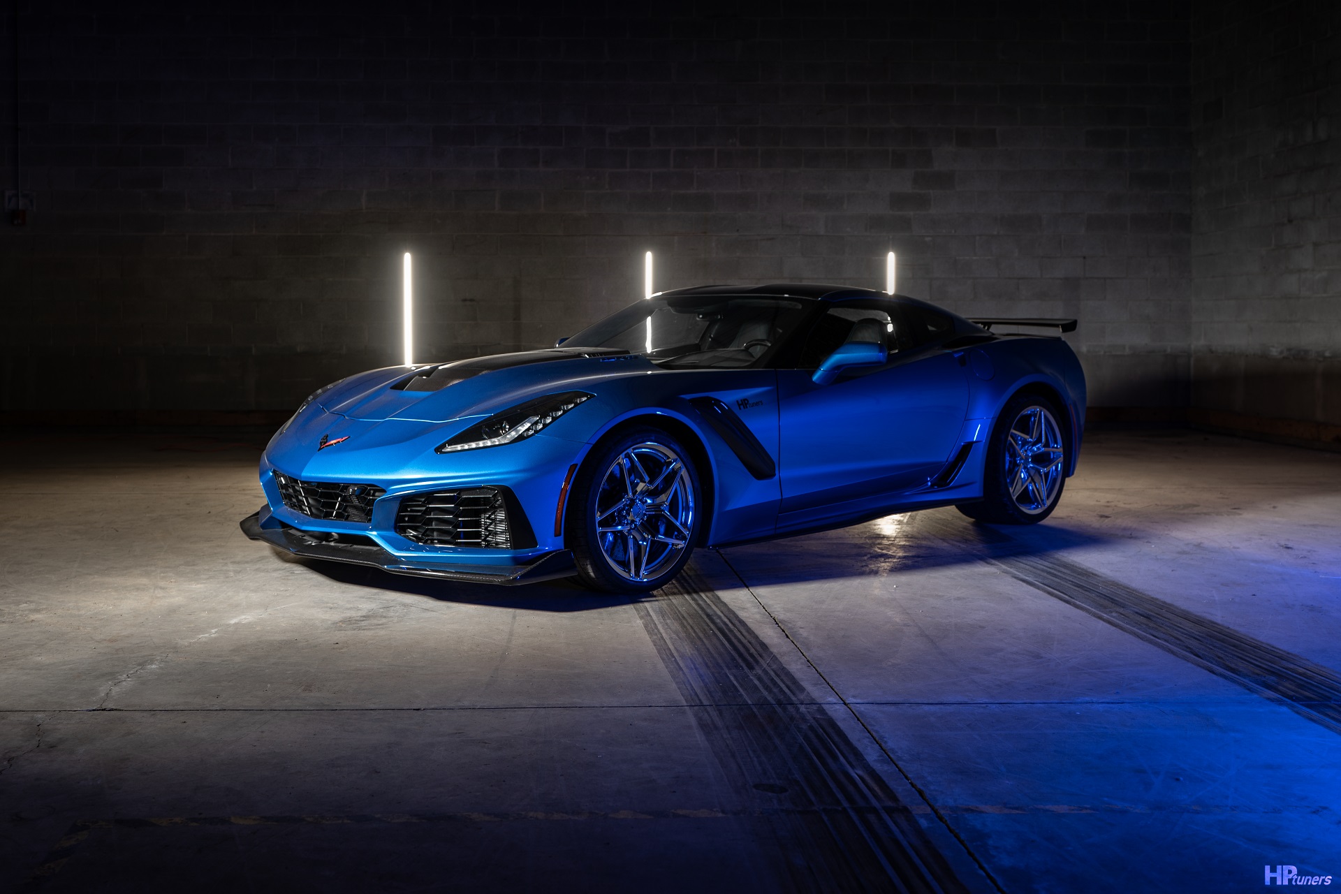 ZR1 ECM